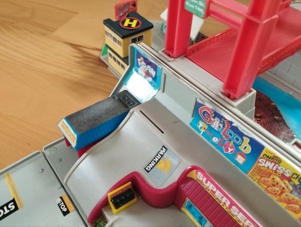 Micro Machines Toolbox Super City in Engelskirchen