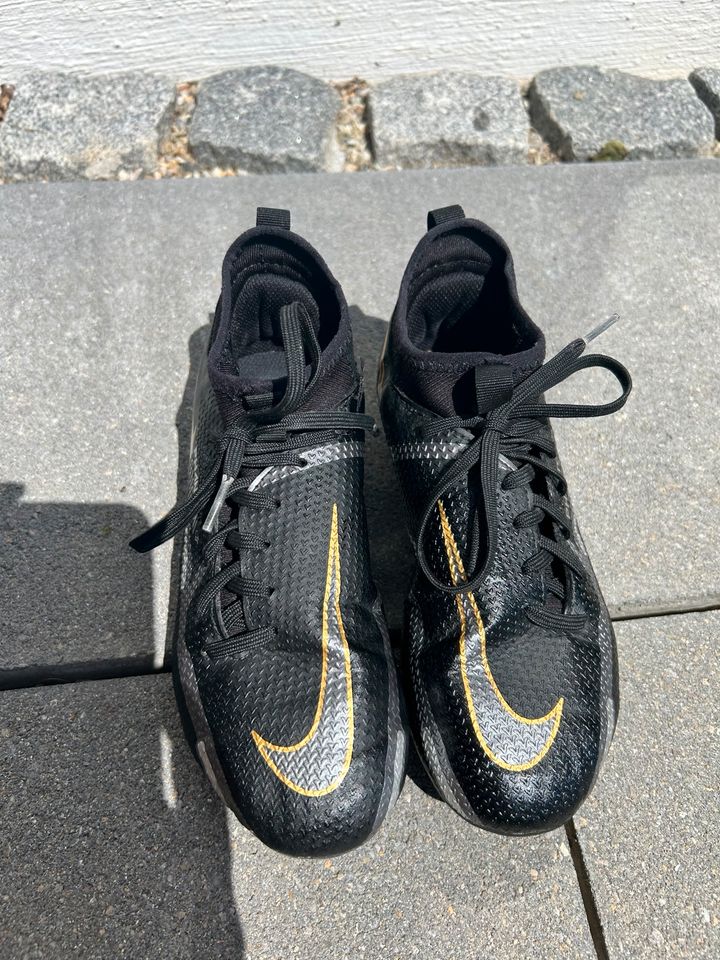 Nike Phantom Fußballschuhe Gr. 32 schwarz, super Zustand in Großkarolinenfeld