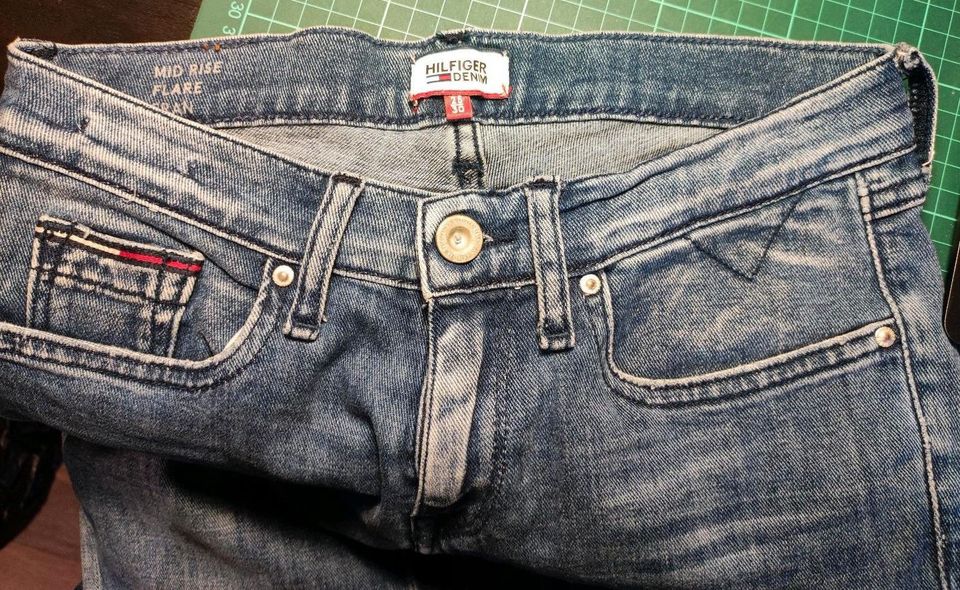 Vintage Tommy Hilfiger Schlaghose Jeans xs 25/32 y2k 00s 2000s in Dresden