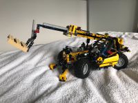 Lego Technic 8295 Teleskoplader mit Elektromotor Berlin - Treptow Vorschau