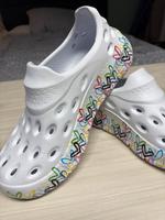 Skechers Clogs mit Herzen Niedersachsen - Gifhorn Vorschau