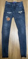 SuperDry Damenhose Gr. W26/ L32 skinny grau used Leipzig - Leipzig, Zentrum Vorschau