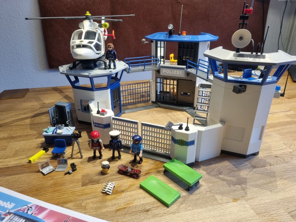 Playmobil Polizeistation mit Hubschrauber in Wernigerode