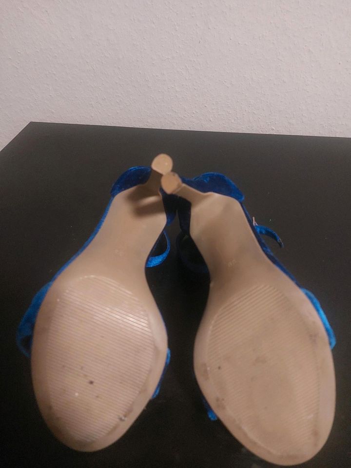 High Heels/Pumps/Sandaletten Gr. 39 blau in Herne