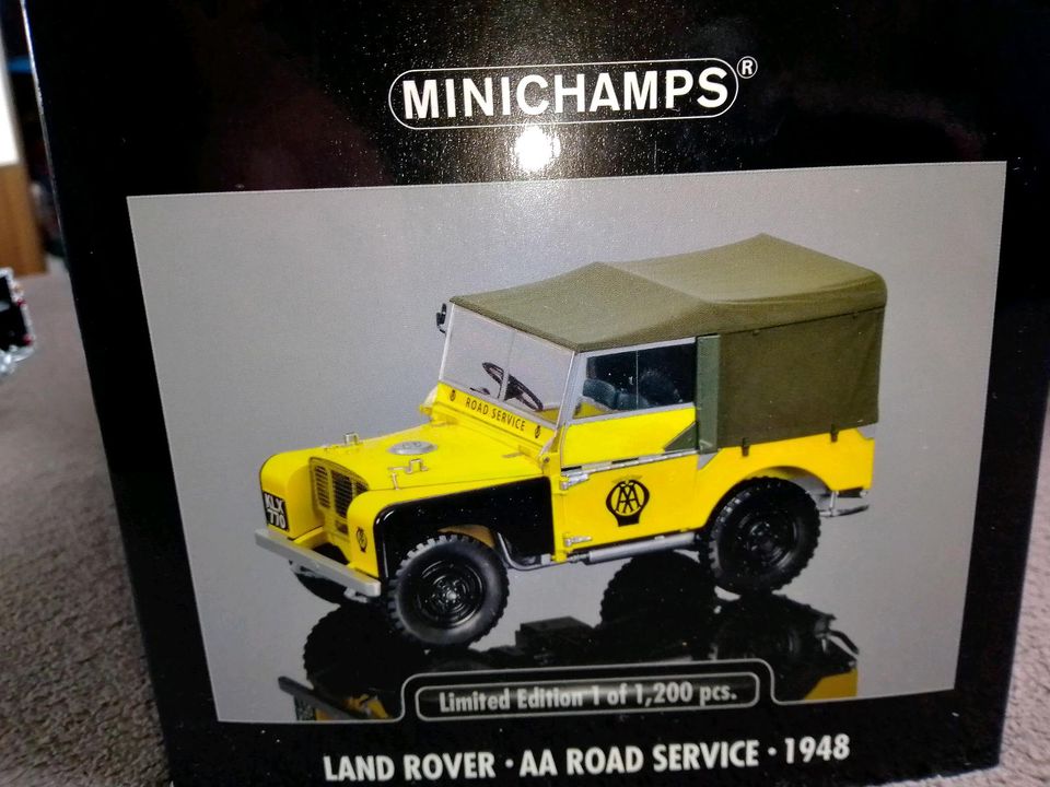 Modellauto Landrover, 1:18, original verpackt, rar in Bad Krozingen