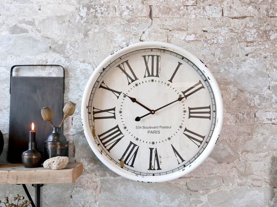 Uhr Vintage chic antique Wanduhr antikweiß Shabby Industrialstil in Gotha