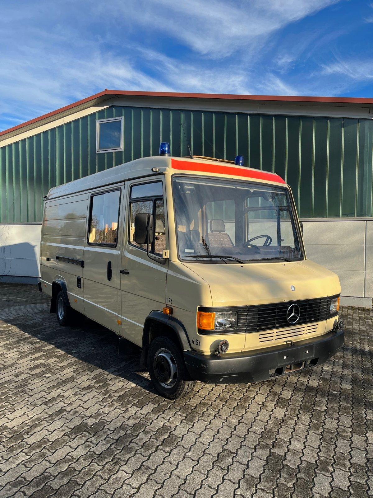 Abbildung des Autos Mercedes 507 D Camper Ca…