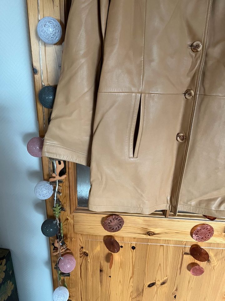 Lederjacke/Mantel Vintage Gr.42 in Edermünde