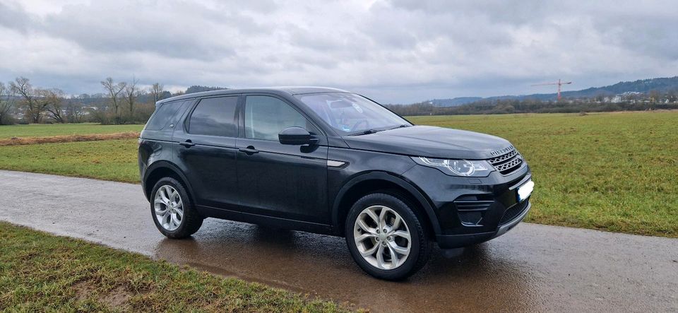 Land rover discovery sport in Wächtersbach