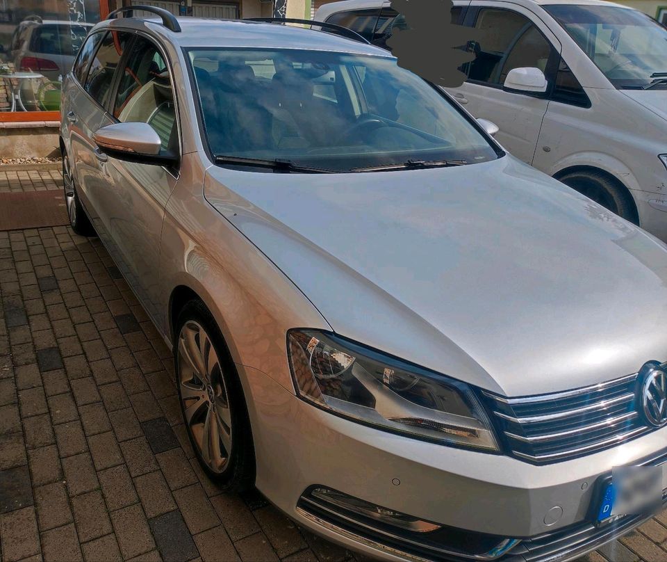 VW Passat Variant Comfortline B 7  1,8 TSI in Naumburg (Saale)