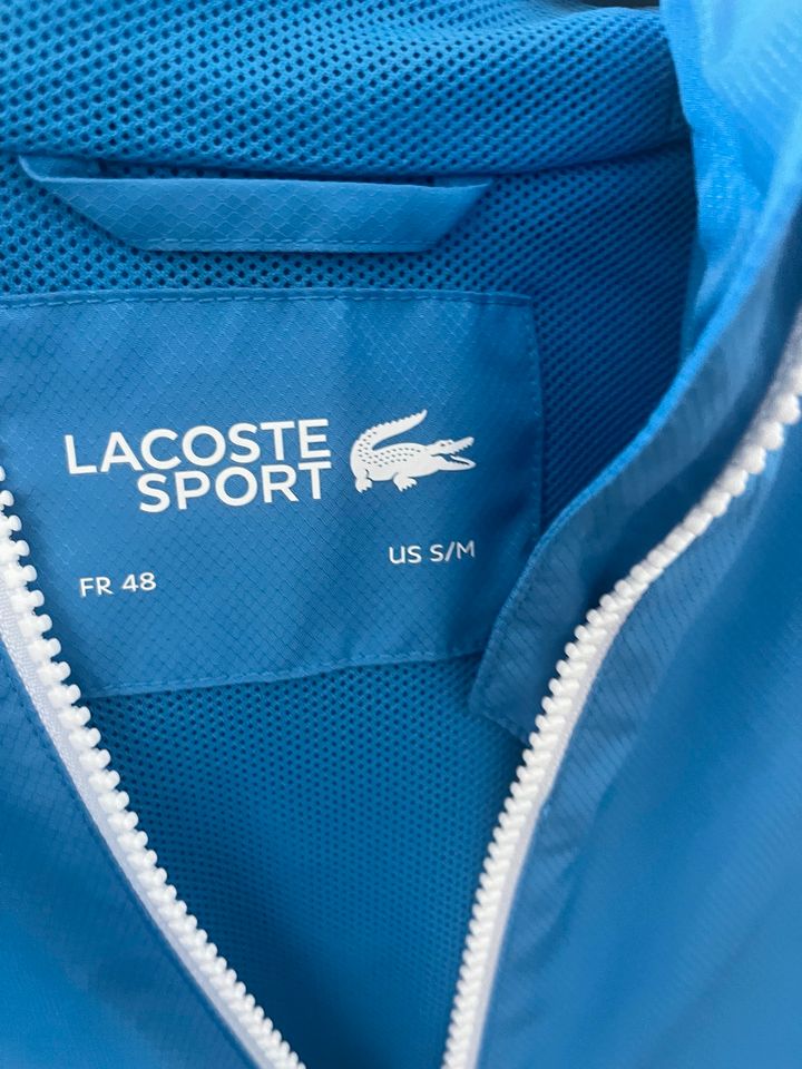 Blaue Lacoste Jacke in Meinersen