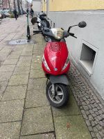 ZWEI Piaggio Zipp Roller abzugeben, springen nicht mehr an Friedrichshain-Kreuzberg - Friedrichshain Vorschau