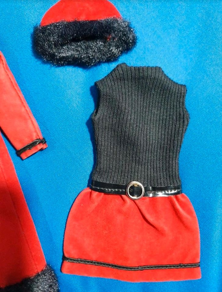 Barbie Magnificent Midi Fashion #3418 70er Vintage Kleidung Jacke in Presseck