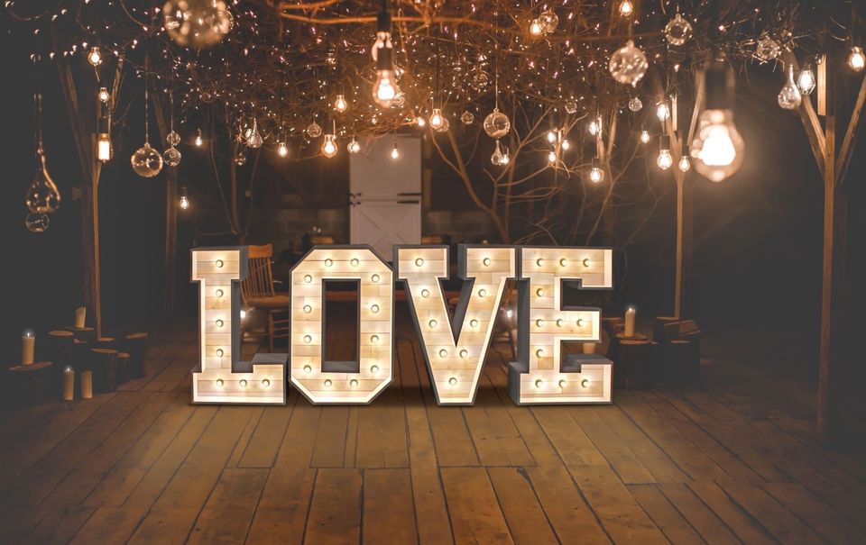 XXL LOVE Buchstaben für Hochzeiten / Veranstaltungen in Alfhausen