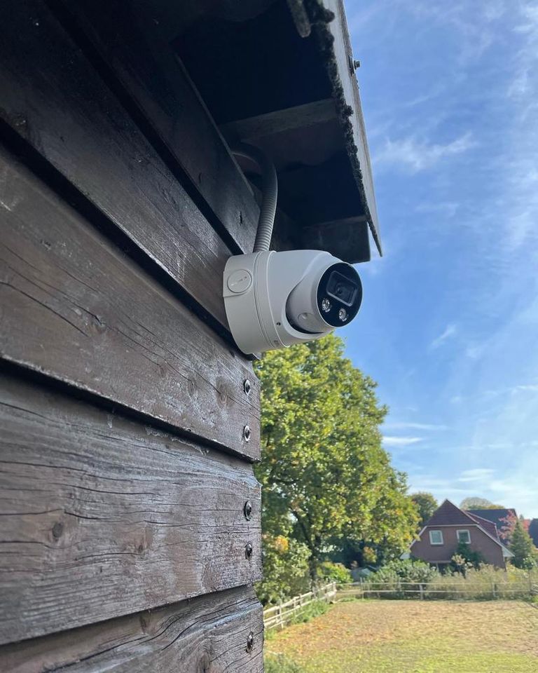 Überwachungskamera Stall Pferdestall Hof Pferdebox mit Einbau in Lentföhrden