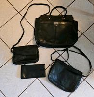 4 x Taschen Tasche Handtasche Schultertasche Alles zusammen 5€ Nordrhein-Westfalen - Freudenberg Vorschau