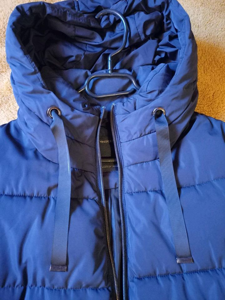 Gr. M Winterjacke Damen Jacke blau von YESSICA in Beckingen