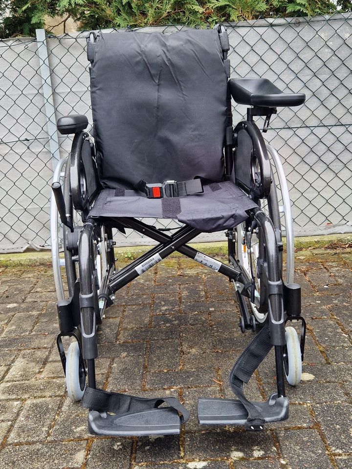 Sopur easy 160i Baujahr 2015 Rollstuhl Max. Gewicht 140kg in Forst