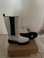 UGG Ashton High Chelsea Boots Stiefel Gr. 41 Neu OVP Schleswig-Holstein - Lübeck Vorschau