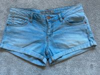 Damem Short / kurze Hose / Größe 40 Niedersachsen - Wedemark Vorschau