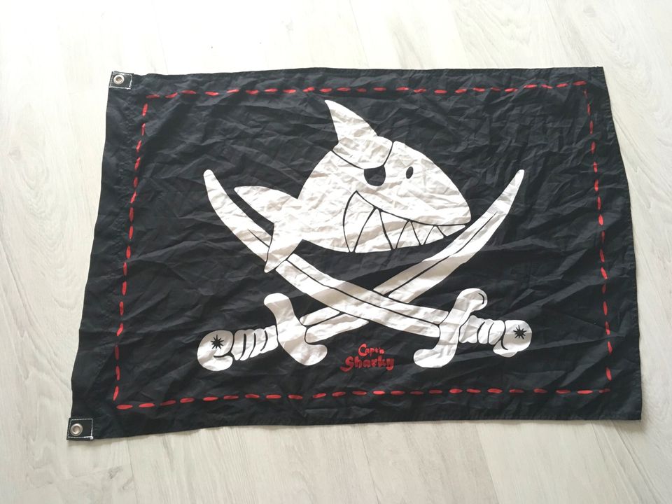 Captain Sharky Flagge ca. 70 x 100 in Molfsee