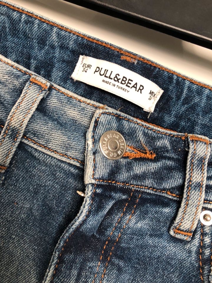 tolle ausgefallene Jeans mit Perlen von Pull&Bear Größe 34 ne in Augsburg