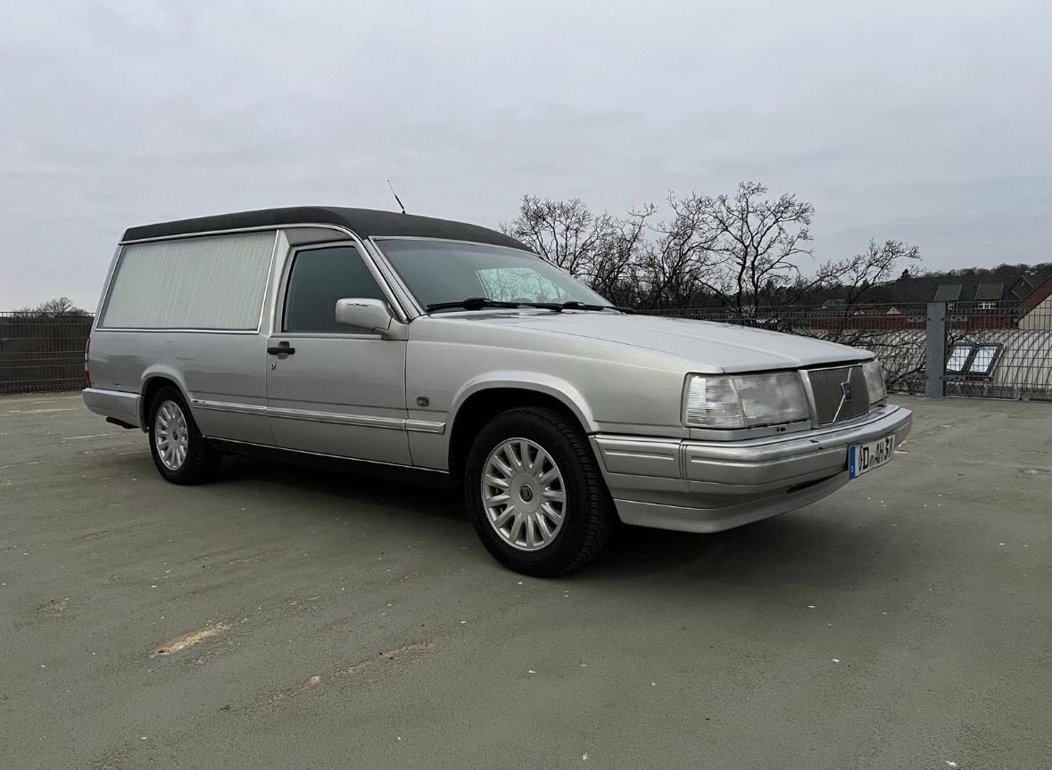 Abbildung des Autos Volvo 940 Bestattungswag…