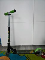 Kinder Roller Scooter mit Leuchträdern Berlin - Treptow Vorschau