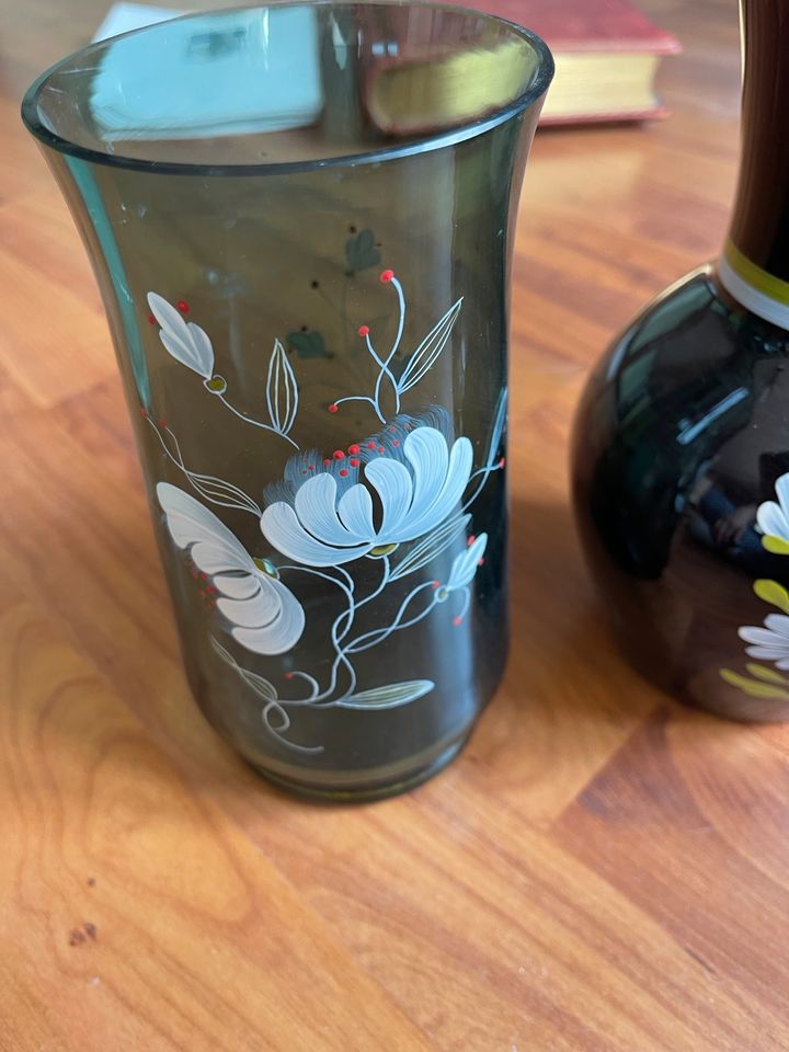 Alte Vase Glas bemalt Blumen Sommer Landhaus vintage Deko in Meißen