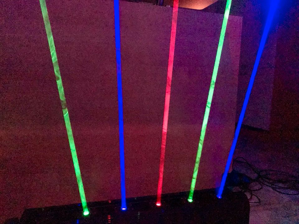 6 Kopf Laser Moving Bar in Marktleuthen