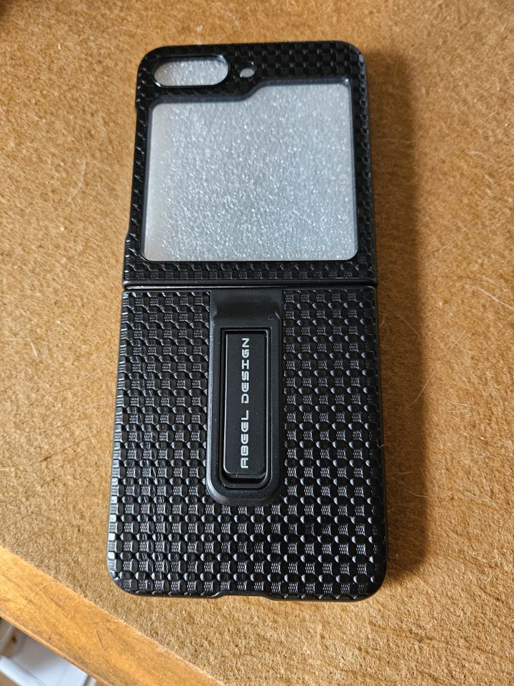 Verkaufe hier für Samsung Galaxy Z Flip 5 Handy Tasche in Wiesbaden