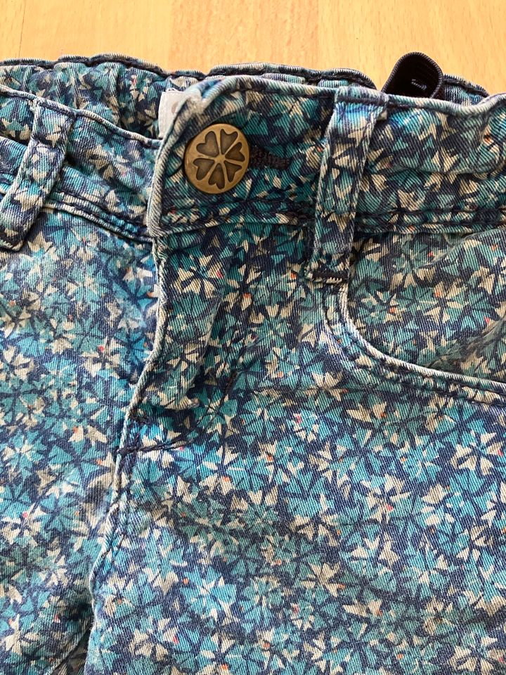 1,50€ Blumen Jeans okaiidi Gr 104 in Darmstadt