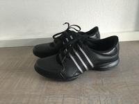 Adidas Aerobic Schuhe  Sehr guter Zustand! Größe: 39 1/3 Baden-Württemberg - Aalen Vorschau