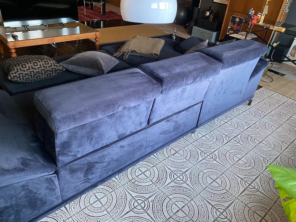 Couch samt ausziehbar schwarz in Mandelbachtal