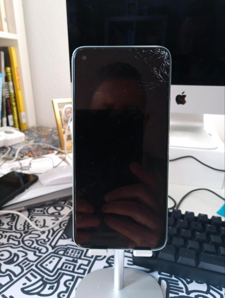 Smartphone Oukitel, Displayschaden, Funktionsfähig. in Wilhelmshaven