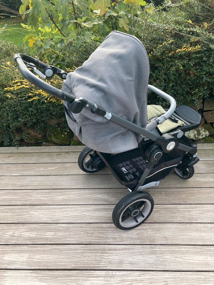 Teutonia Be You Elite Kinderwagen Grapith Grau inkl. Zubehör in Fernwald