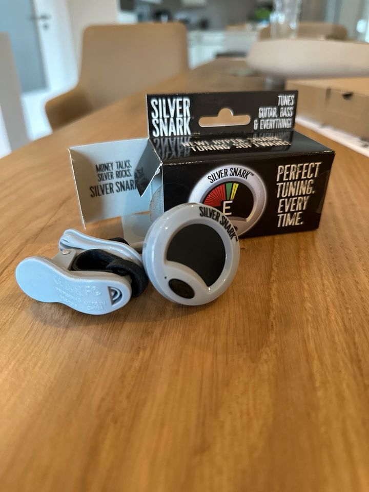 Silver Snark Tuner digitales Stimmgerät in Fredenbeck