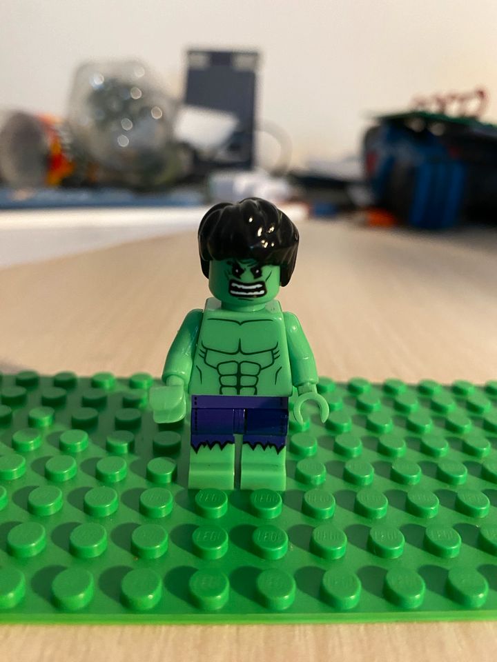 Lego Hulk Figur in Geeste