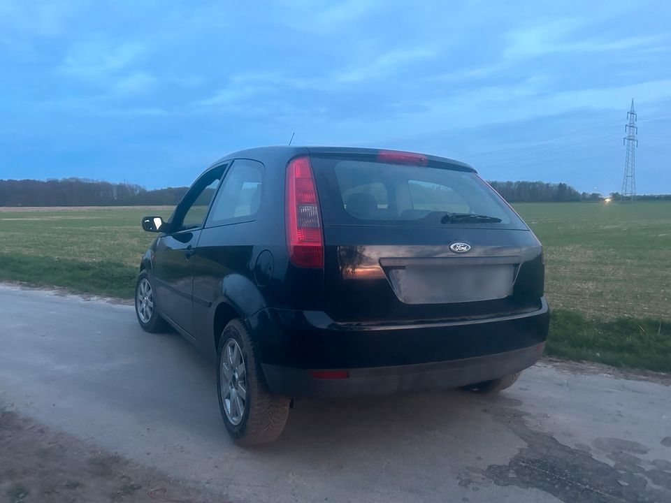 Ford Fiesta 1.3 TÜV bis 01/2026 sehr guter Preis km stand 214.000 in Lippstadt