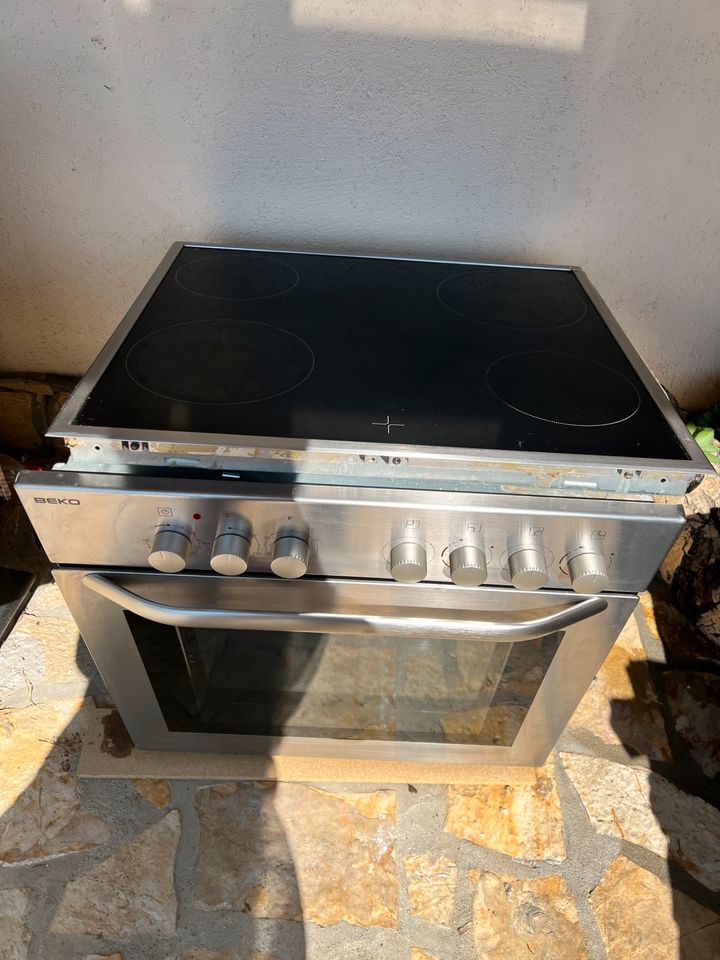 backofen mit herdplatte Beko EH 9635XHN in Kerpen