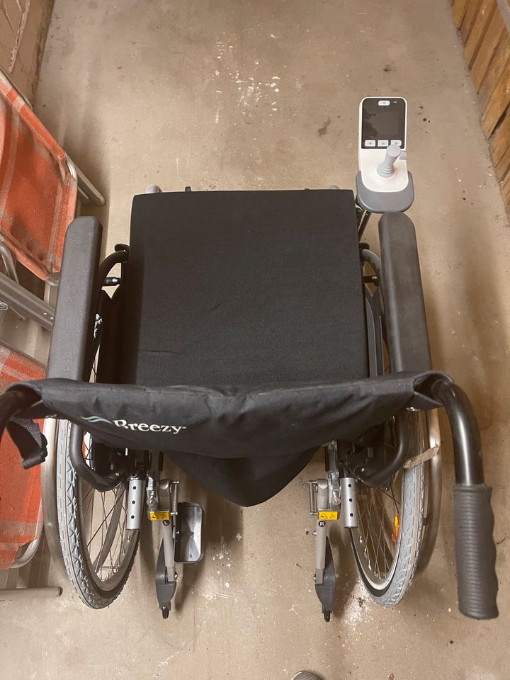 Breezy elektrischer Rollstuhl neuwertig nie benutzt in Berlin