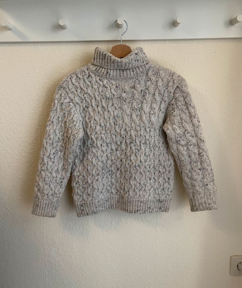 Zara Strickpullover Pullover Rollkragen Zopfmuster Gr. 134 in Seelze