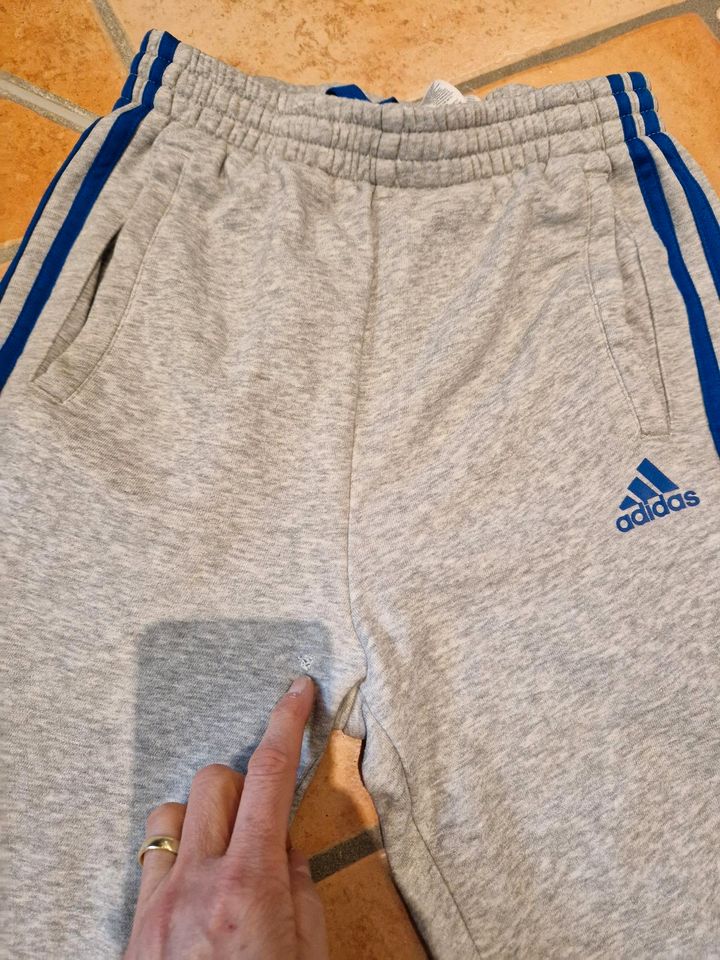 Adidas Hose / Sporthose, Größe  152 in Merzig