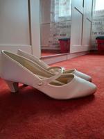 Brautschuhe ivory Größe 42 Rheinland-Pfalz - Waldweiler Vorschau