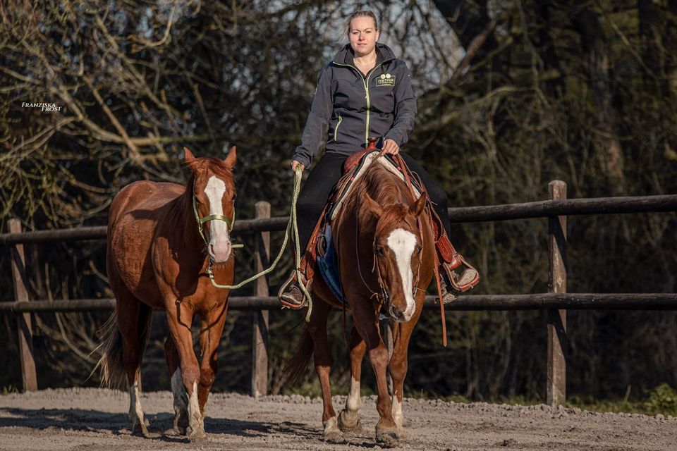 Reiter-Auszeit Fr-So: Urlaub im Wohnwagen mit Pferd und Hund in Sonsbeck