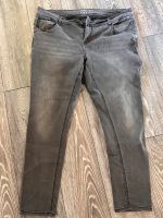 Jeans Super Skinny Gr. 48 schwarz grau Nordrhein-Westfalen - Paderborn Vorschau