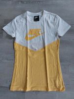 Nike Shirt Gr. 158 Mecklenburg-Vorpommern - Stralsund Vorschau