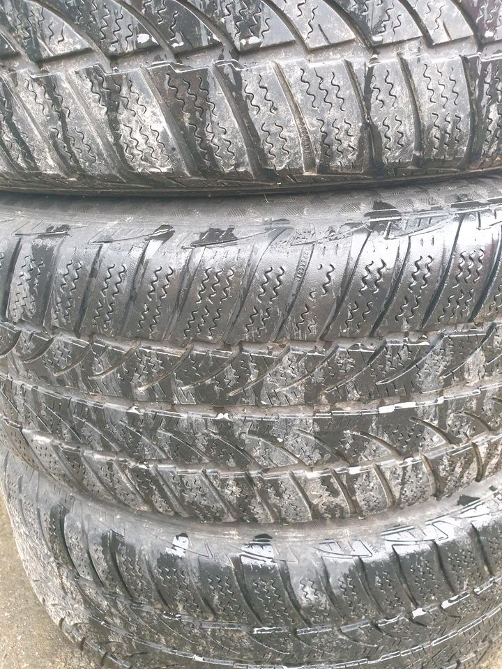 4 X 205 / 55 R 16 91H Winterreifen auf Stahlfelgen LK 5 X 112 in Oberhausen