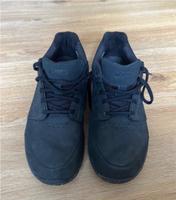 Asics Sneaker Sportschuhe schwarz Gr. 41,5 Gel Odyssey München - Berg-am-Laim Vorschau