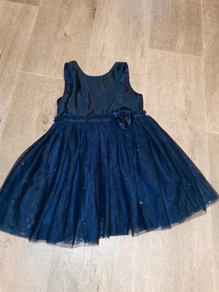 Tüllkleid mit Glitzern / Mädchenkleid in Gr. 92 in Kodersdorf